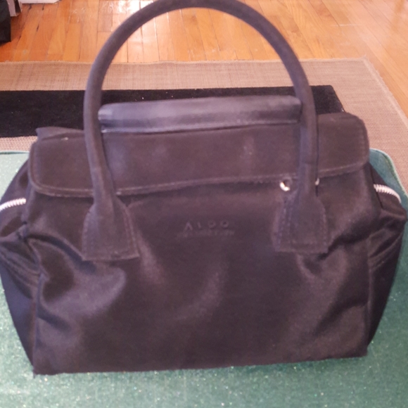 Black classic Aldo multi sectional hand bag - Picture 1 of 3